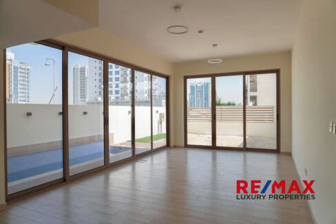 Buy Townhouse in Dubai- Remax